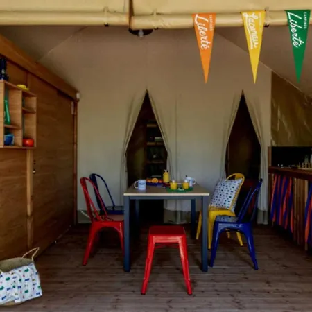 3 Etoiles - Efaide *